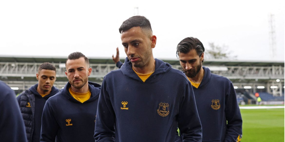 6/10 Everton star who lost 100% duels might not play again after Luton