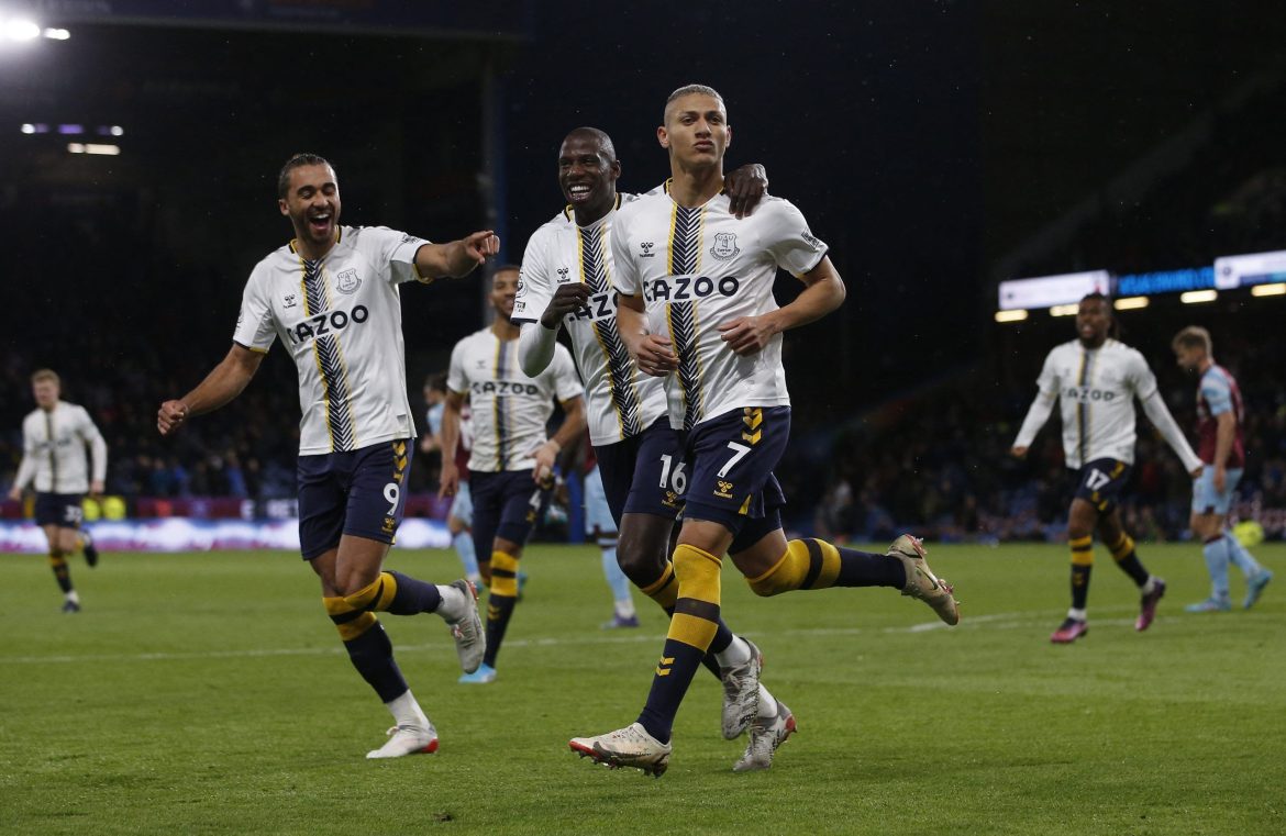 Spurs must start Richarlison against Fulham